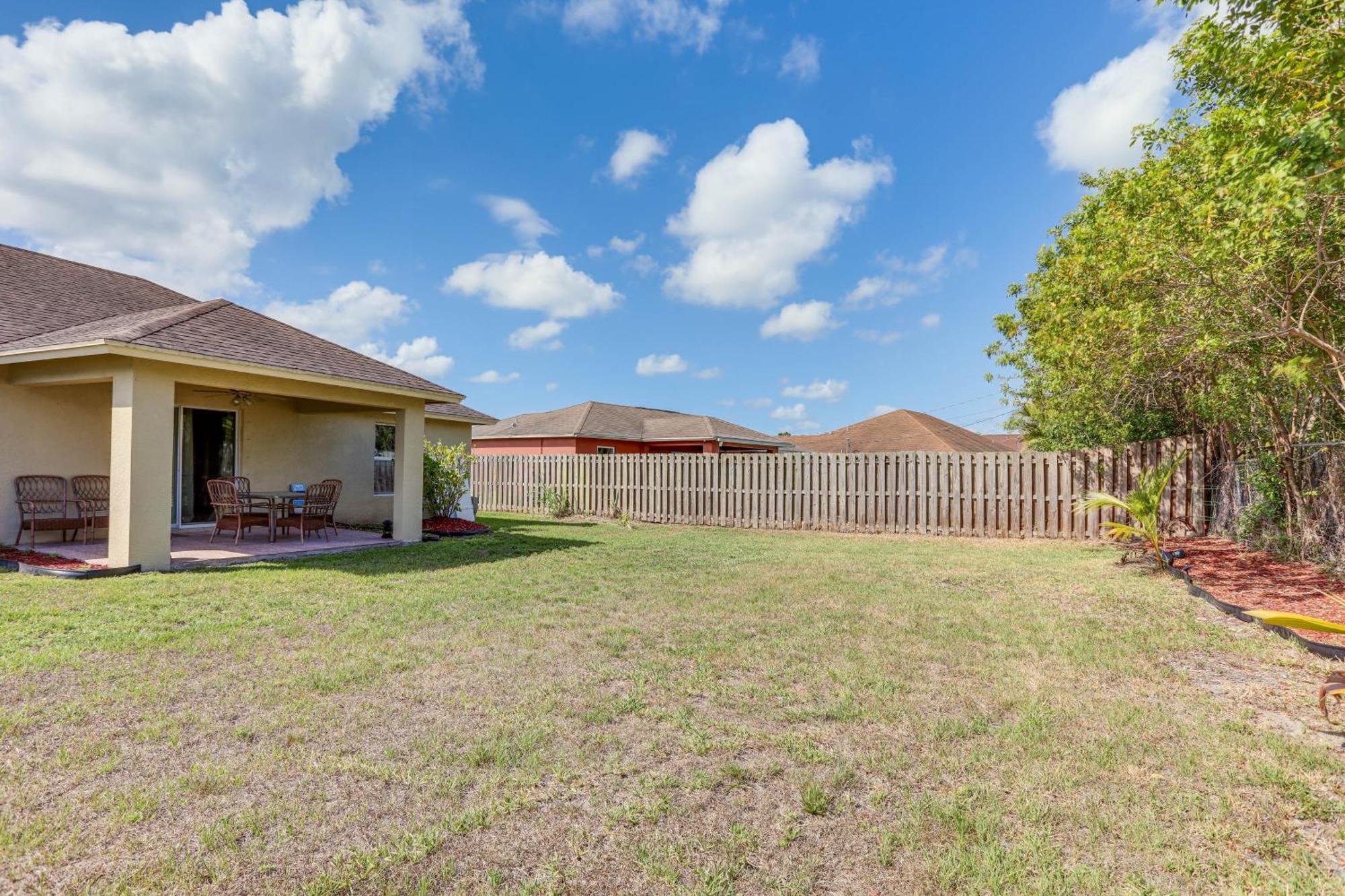 Port St Lucie Home With Above-Ground Pool And Grill Carlton Zewnętrze zdjęcie